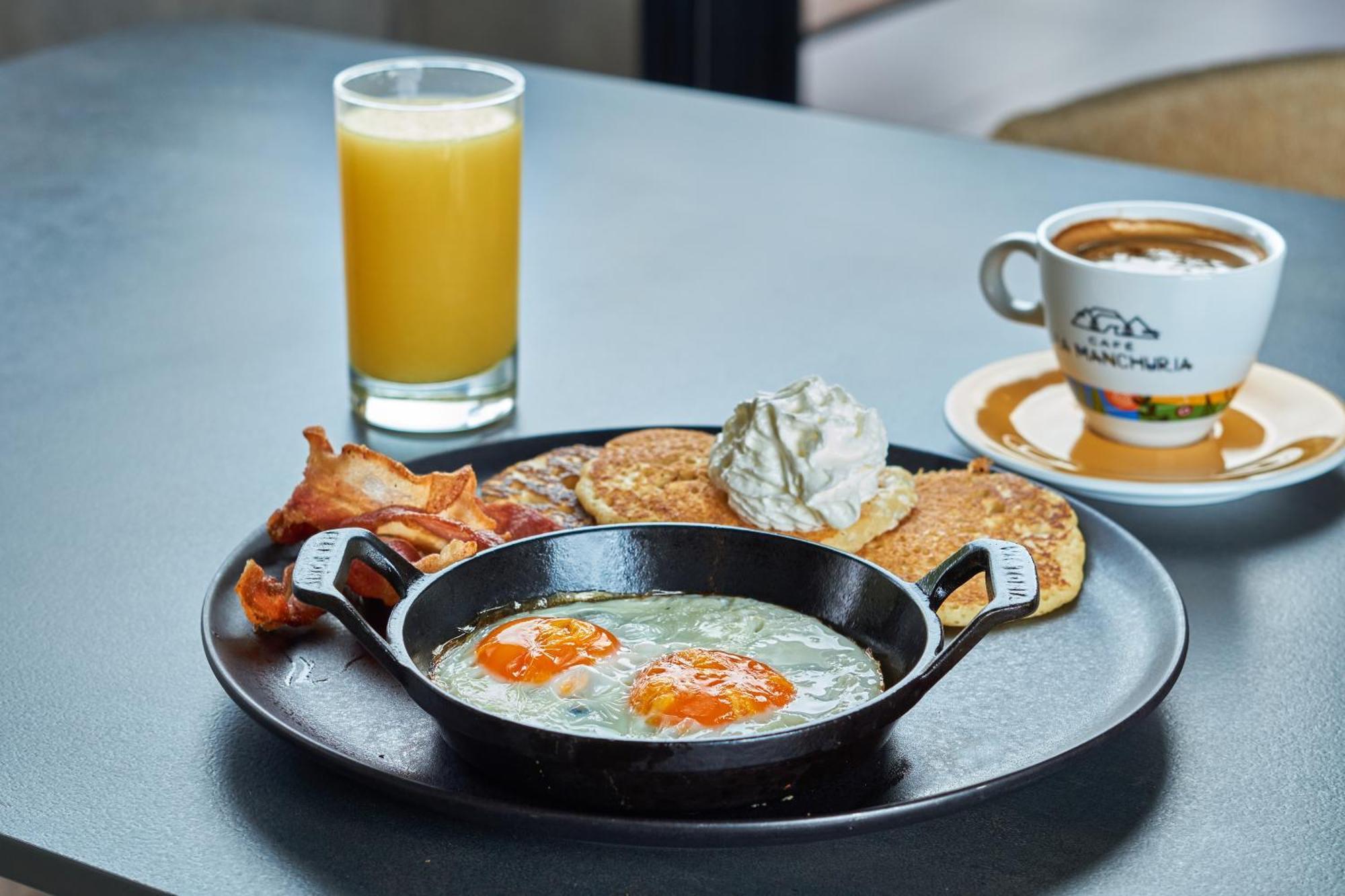 Eutopiq Hotel Medellin Ngoại thất bức ảnh