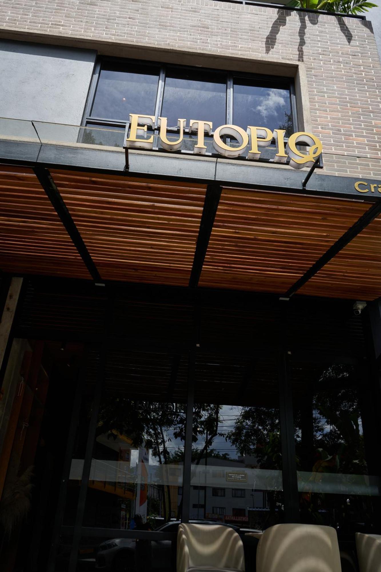 Eutopiq Hotel Medellin Ngoại thất bức ảnh